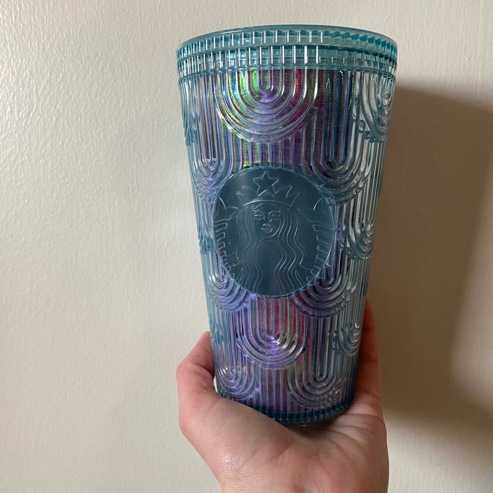 Starbucks 2022 Venti Irridescent tumbler cup no straw
